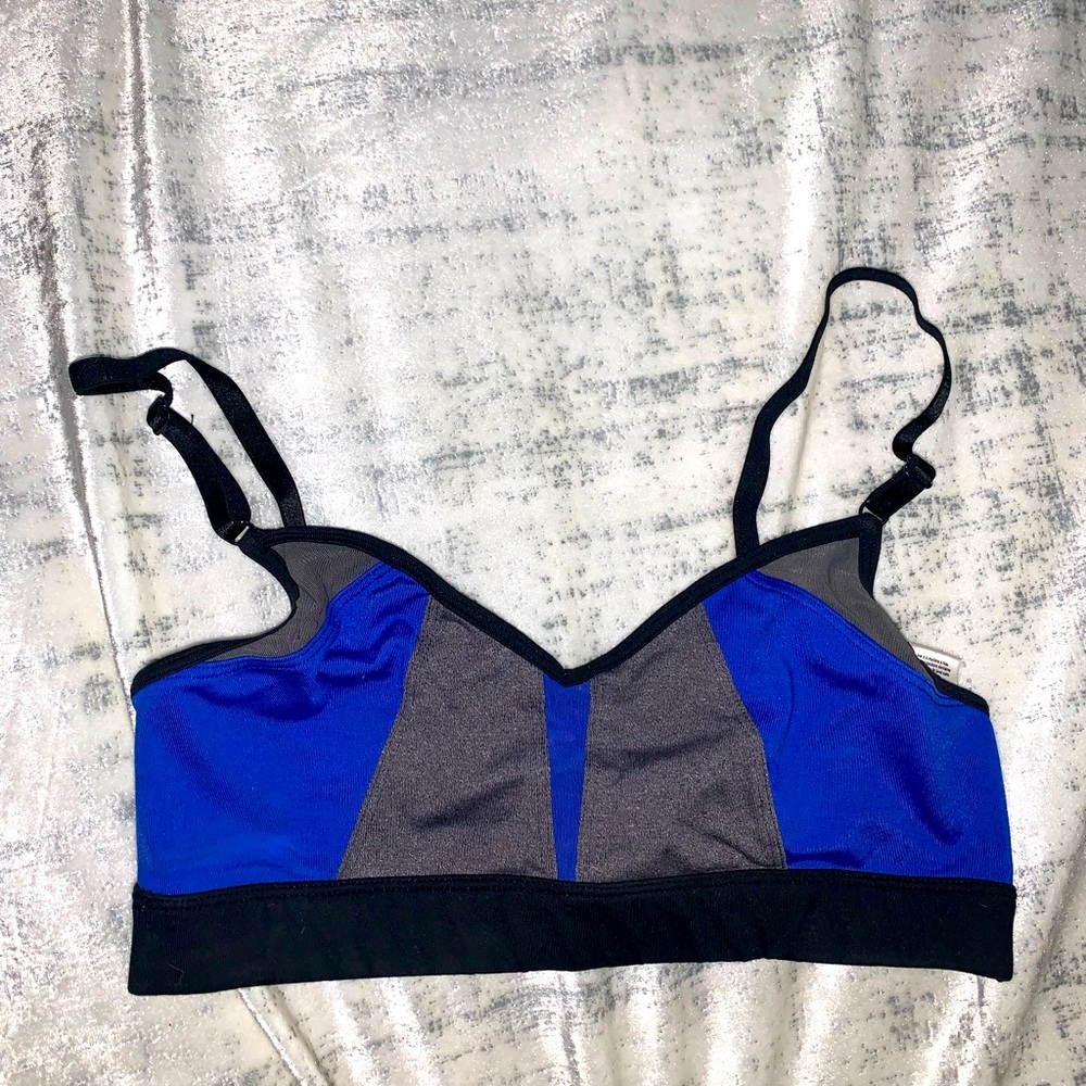 Alo Yoga Sports Bra